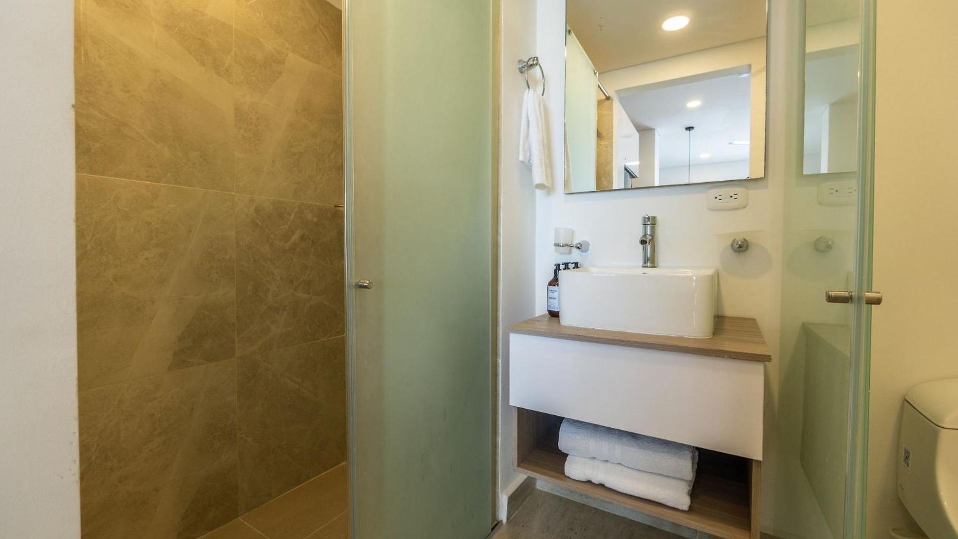 Cb1043 | Premium En Hermosa Vista Cartagena